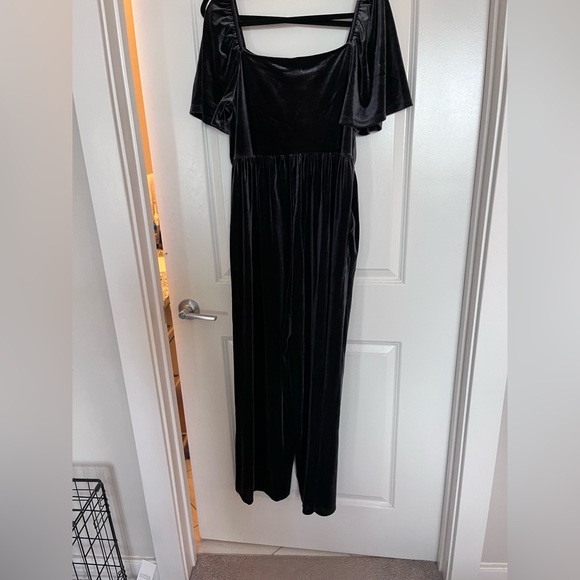 Old Navy velvet jumpsuit - Picture 3 of 5